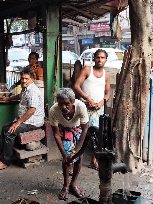 PORTEUR D'EAU KOLKATA  